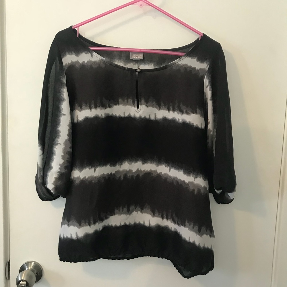 Black and white Converse blouse